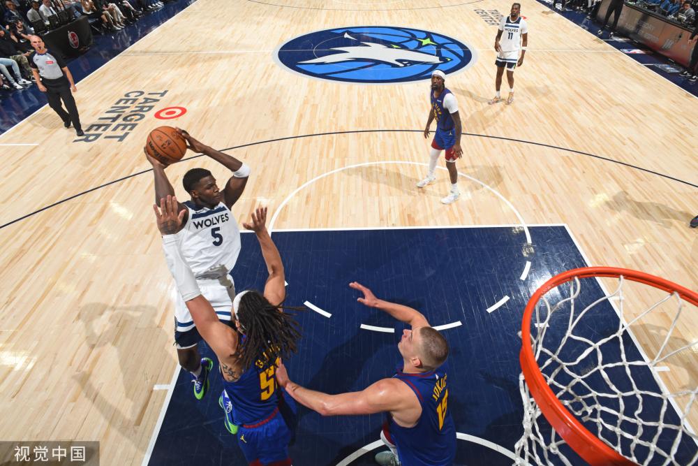 放与包容 放与包容